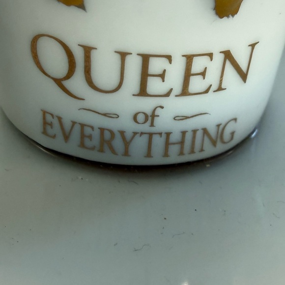 CHARMING CHARLIE “Queen” Jewelry Holder - Picture 2 of 8